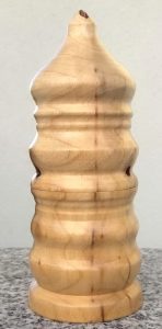 Kleine Dose aus altem Walnussholz, 5,5 x 15 cm